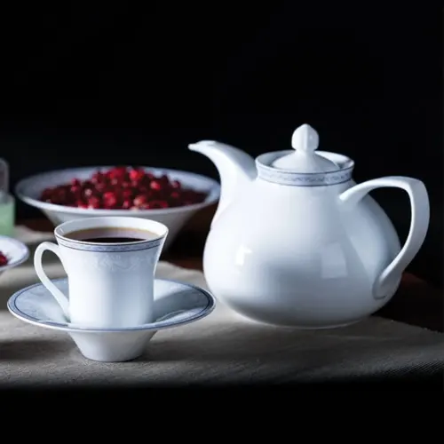 قوری سرویس چینی 18 پارچه چایخوری وایت رز شهرزاد