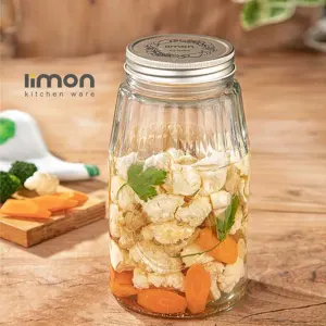 بانکه-شیشه-ای-1.8-لیتر-درب-فلزی-لیمون