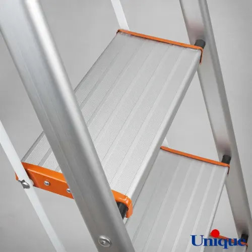 نردبان آلومینیومی 5 پله یونیک UN-2320